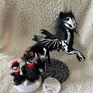 Annalee Black & White Skeleton Horse Figurine & Mice Senoritas